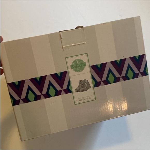 Scentsy wax warmer Hit the Trail - Home fragrance - Picture 3 of 11